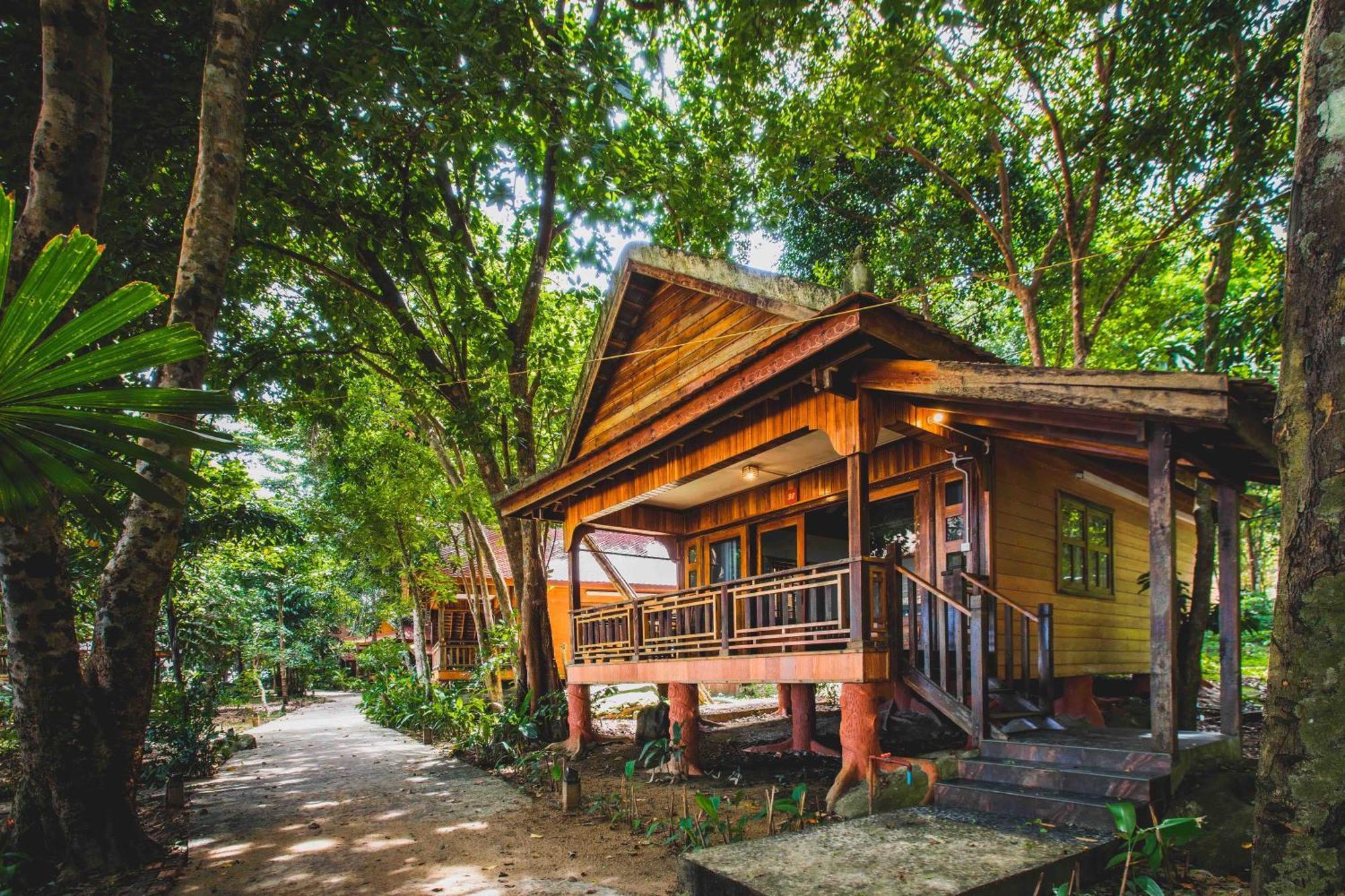 Tree House Bungalows Kaoh Touch Room photo